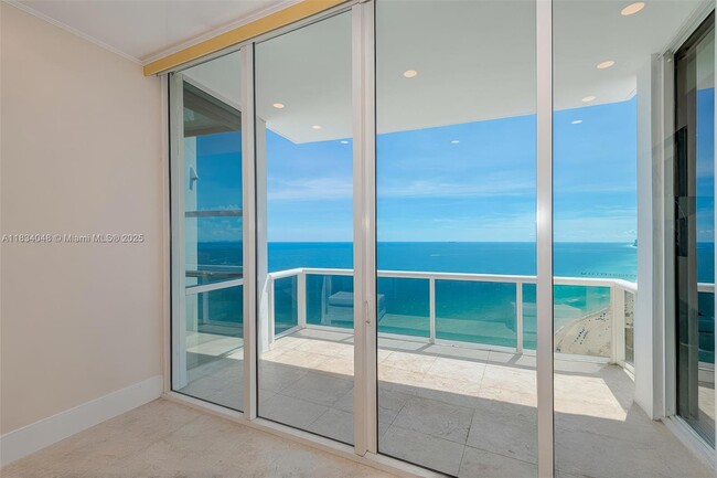Building Photo - 18101 Collins Ave