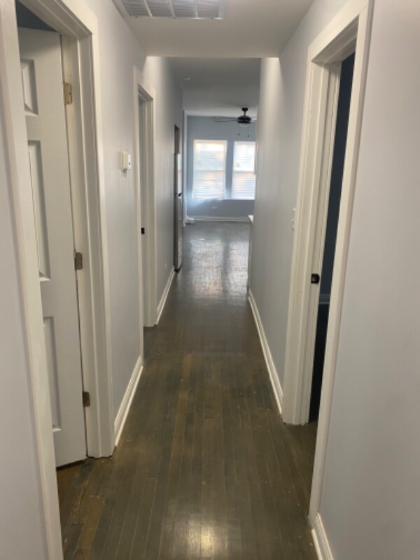 Foto del edificio - 7240 S Cornell Ave