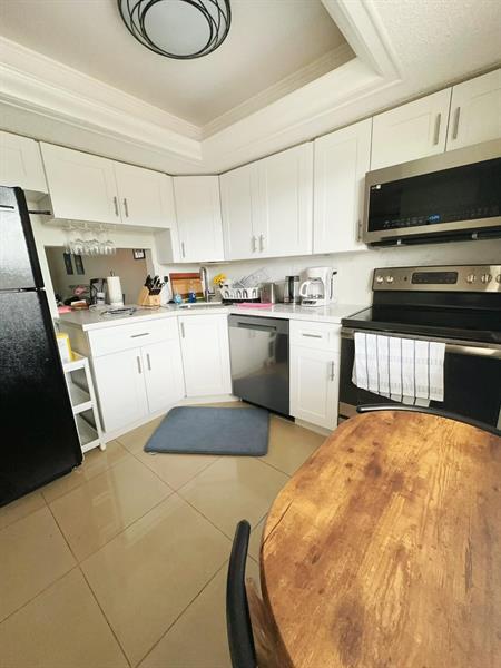 Foto del edificio - 9338 SW 3rd St