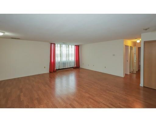 Foto del edificio - 1002 Paradise Rd