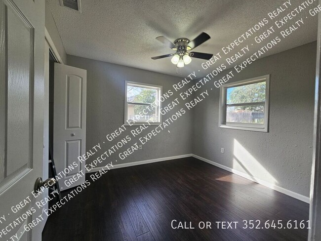 Building Photo - 25 Bahia Loop