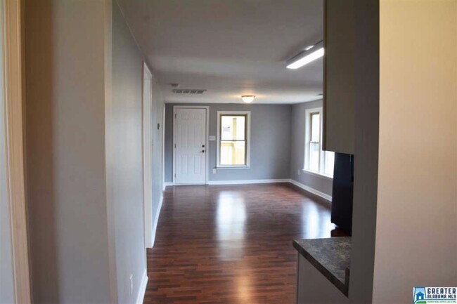 Building Photo - 416 Perman Street