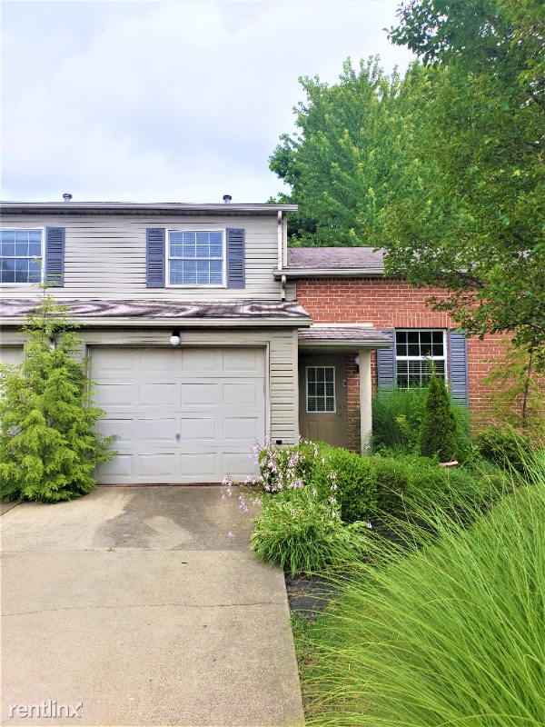 Building Photo - 2 br, 1.5 bath Condo - Kenyon Crest Condom...