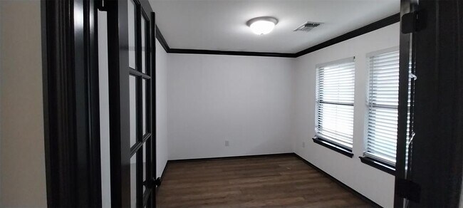 Foto del edificio - 18641 Vivo Dr