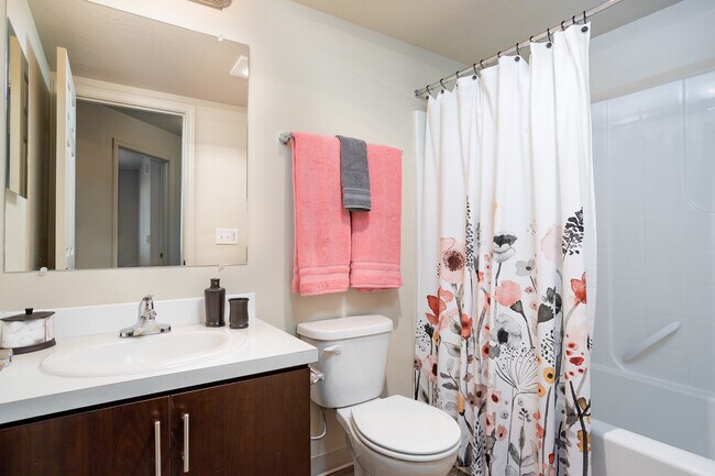Foto del edificio - Edgewater Luxury Apartments