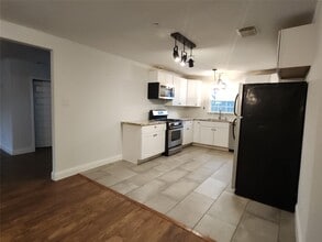 Building Photo - 5231 Balkin St