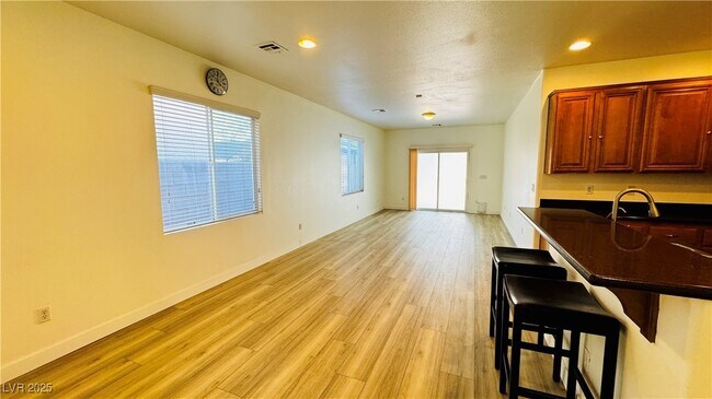 Foto del edificio - 4028 Blueberry Peak Ln