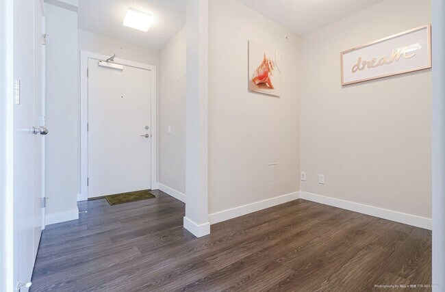 Photo du bâtiment - 13398 104 Av