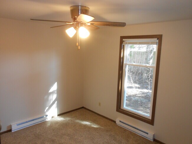 Building Photo - 3907 Country Pl