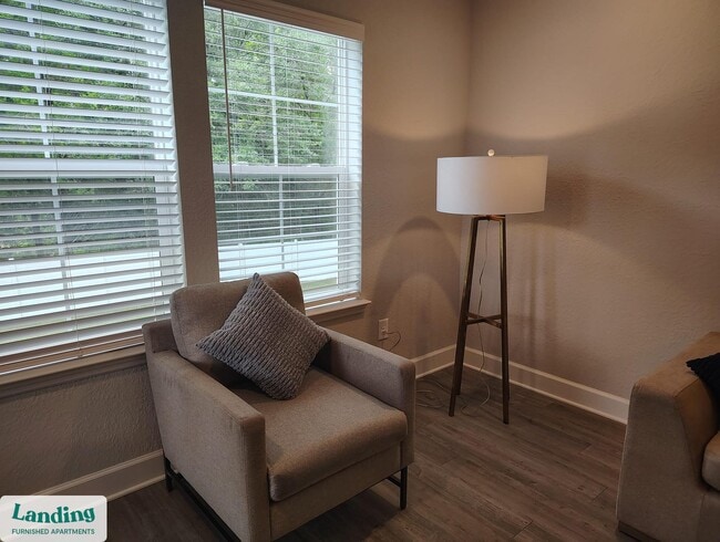 Foto del edificio - 120 NW 148th Terrace