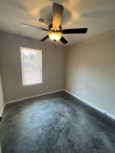 Building Photo - 2582 Dakar Ave