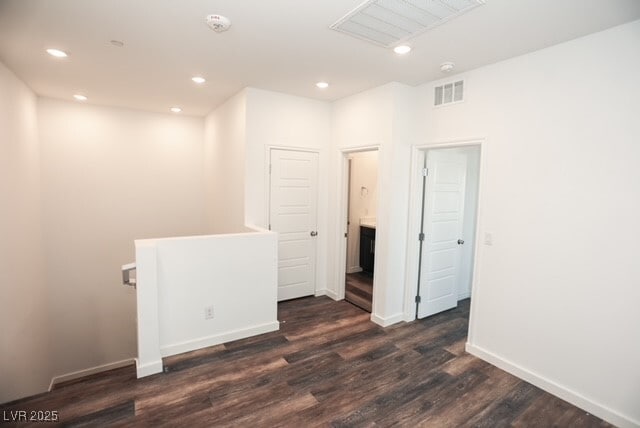 Building Photo - 600 Carriage Hill Dr