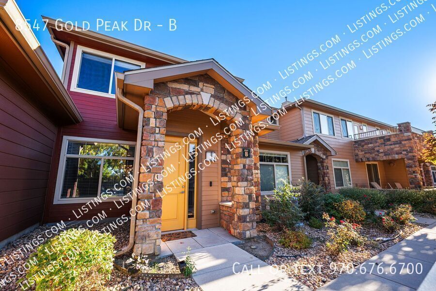 Foto principal - Townhome in Highlands Ranch!