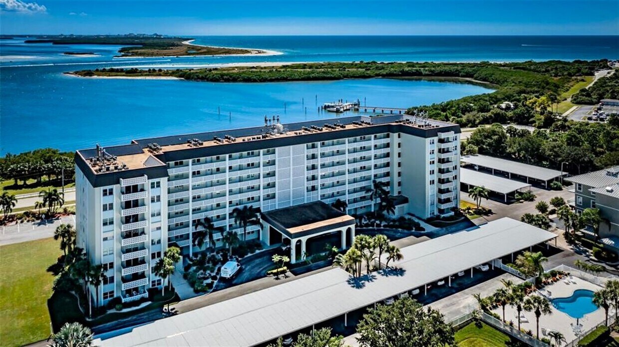 Primary Photo - (55+) Beautiful 2Bed/2Bath Condo on Honeym...