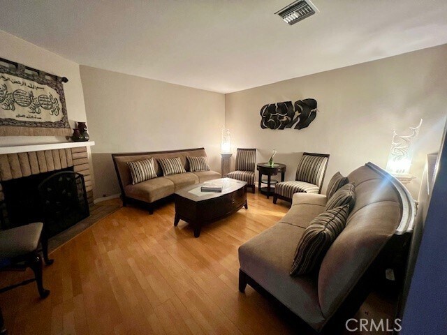 Foto principal - 15654 Hillview Ln