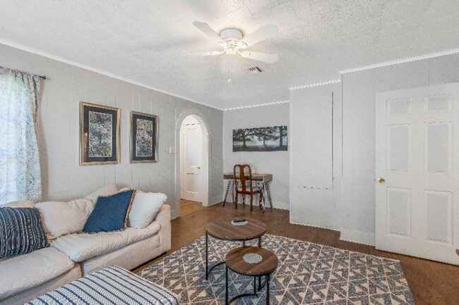 Foto del edificio - 108 Sharon St