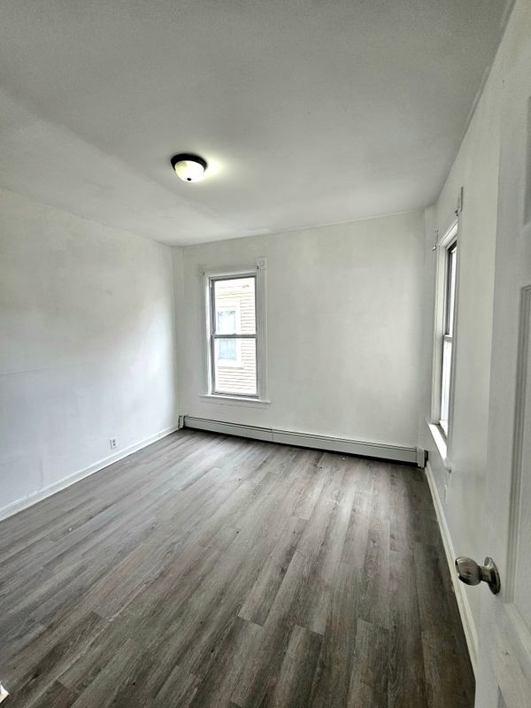 Foto del edificio - 141 Crown St