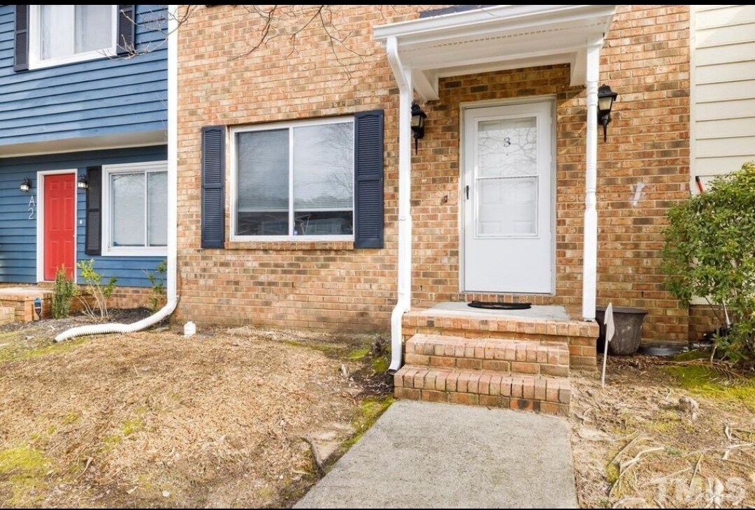 Primary Photo - 800 Fargo St