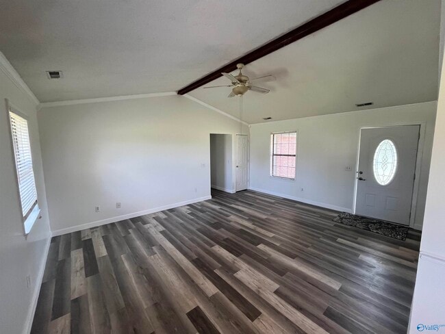 Building Photo - 197 Silverwood Ln