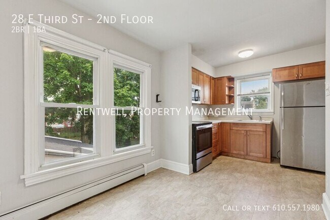 Foto del edificio - 28 E Third St-2nd Floor
