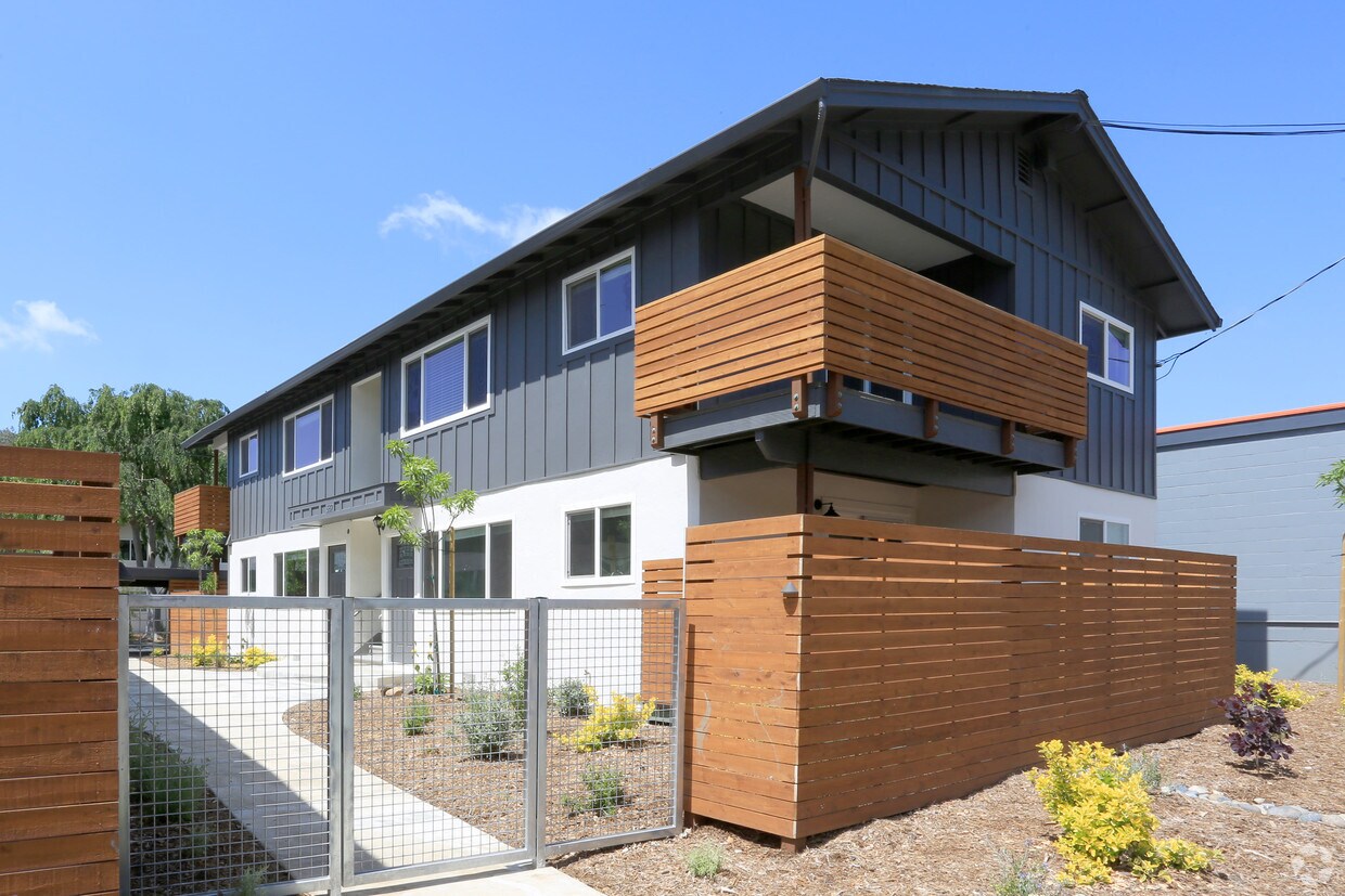 Edge at Howarth Park Apartments 3731 Sonoma Ave Santa Rosa, CA