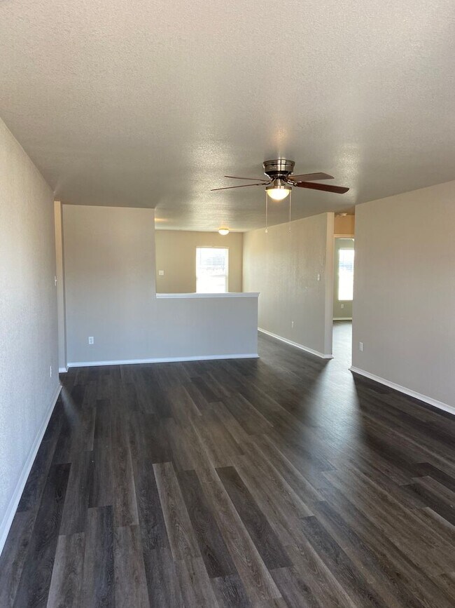 Building Photo - *Pre-Leasing* Four Bedroom | Two Bathroom ...
