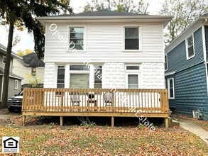 Building Photo - 1111 Maple Ave