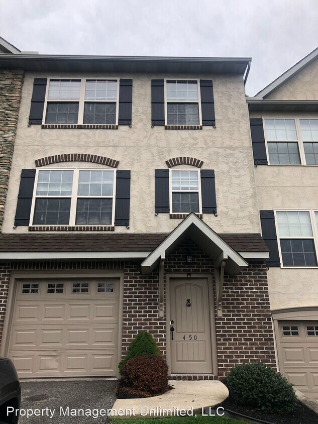 Primary Photo - 3 br, 2.5 bath House - 450 Carriage Ln