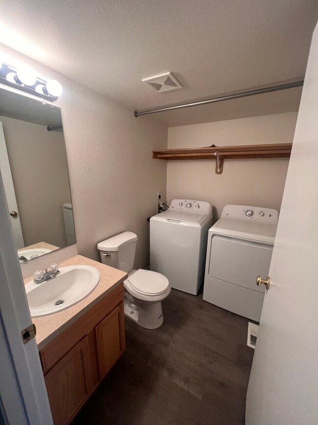 Foto del edificio - 15922 SW Roth Dr