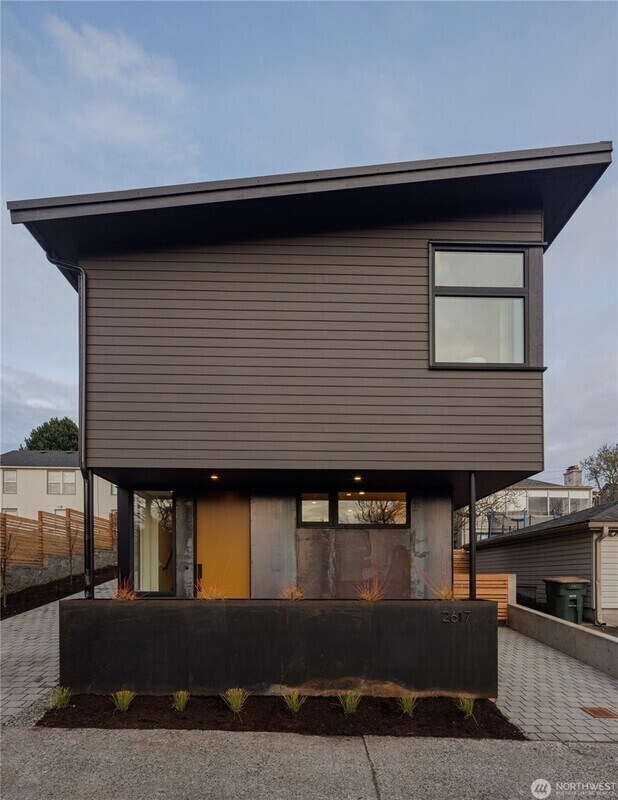 Building Photo - 2617 31st Ave. W