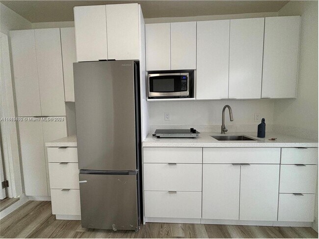 Foto del edificio - 111 SW 31st Ct