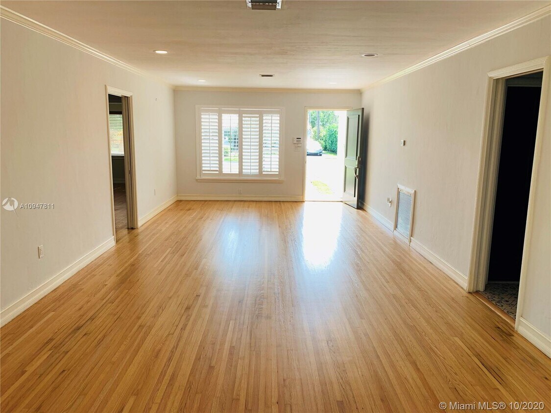 535 Luenga Ave  