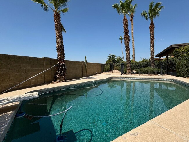 Building Photo - 10567