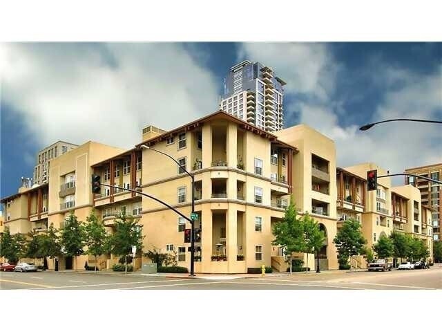 Primary Photo - Luxurious 2 Master Bedrooms 2.5 Bath Townhome