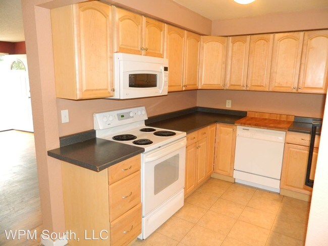 Building Photo - 2 br, 2 bath House - 13920 10th Ave E