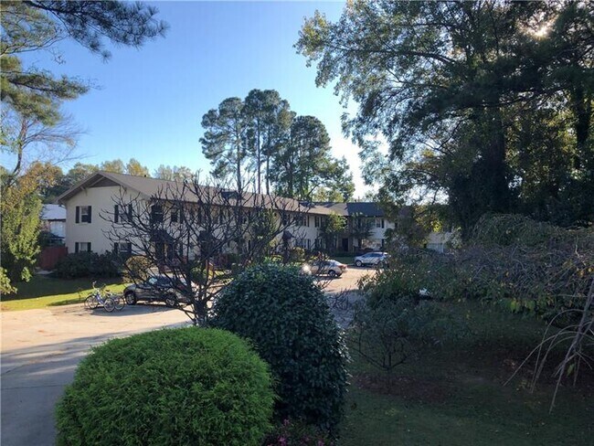 Foto del edificio - 2477 N Decatur Rd