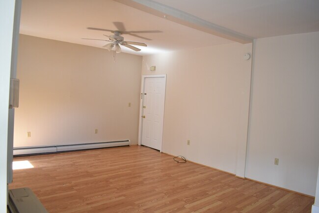 Living room empty - 1 Cedar St