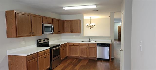 Foto del edificio - 13371 Hursey Dr