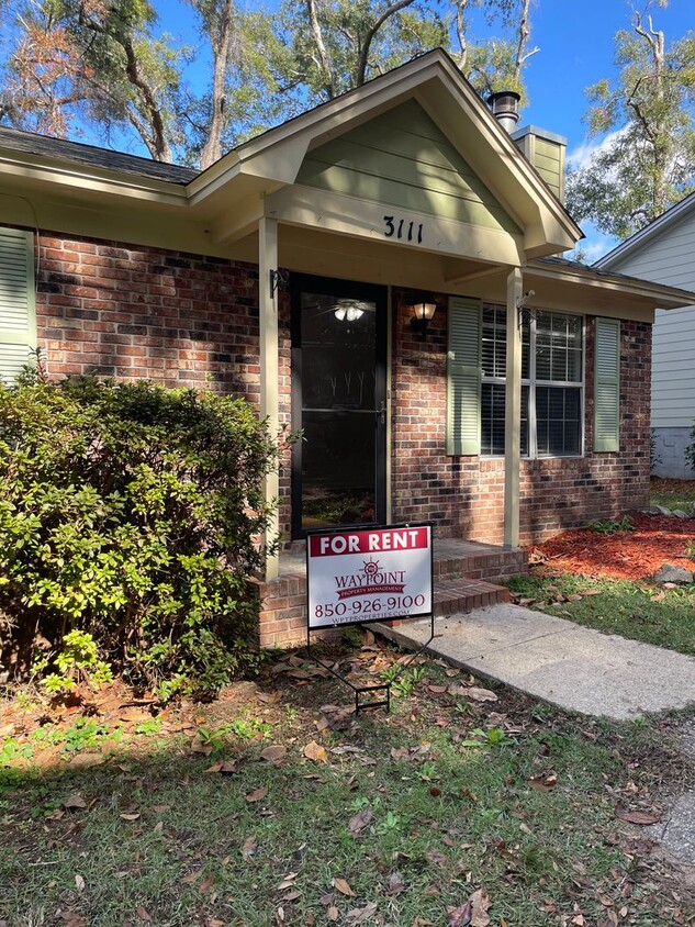 Foto principal - Tallahassee Duplex Move In Ready!