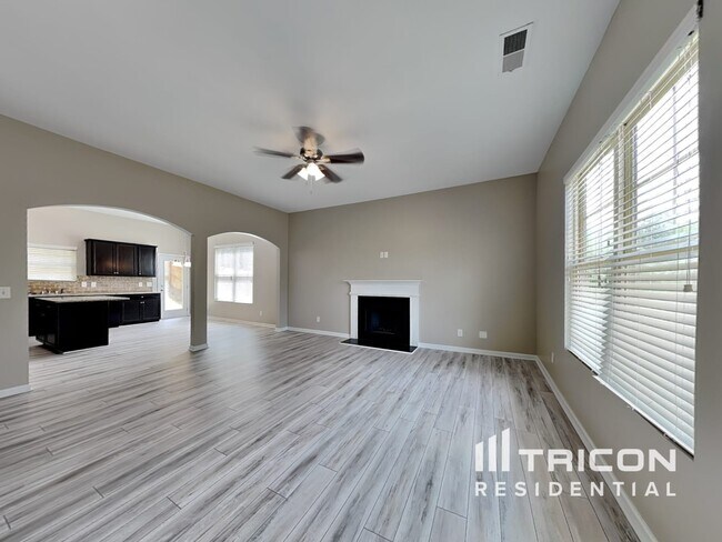 Building Photo - 1512 Miller Valley Dr