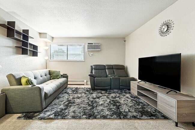 Photo - Beautifully Updated 1 Bed, 1 Bath Rental -... Apartment