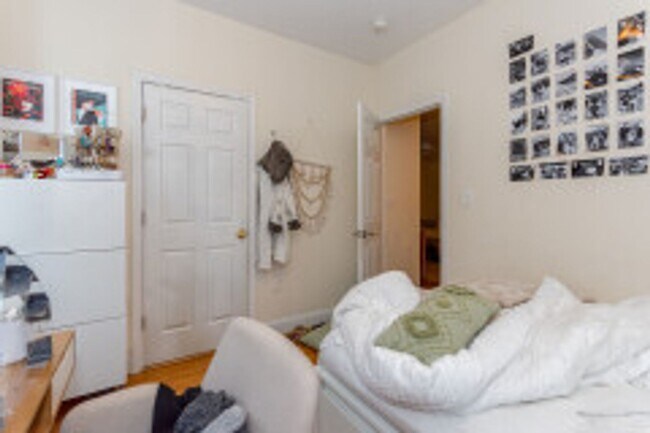 Building Photo - 56 Egmont St