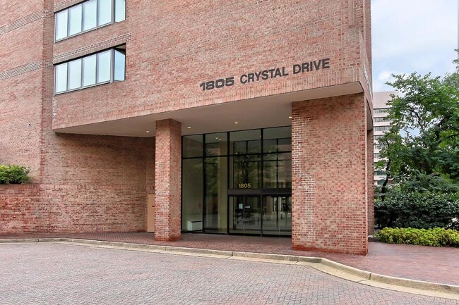 Building Photo - 1805 Crystal Dr