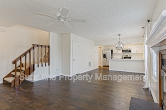 Building Photo - 111 Castilian Dr