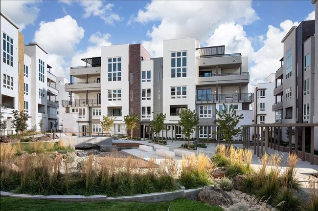 Foto del edificio - 1749 Kilowatt Way