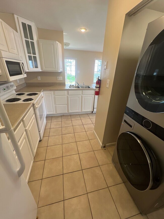 Foto del edificio - Available July 2026! Monthly rent $1825.00