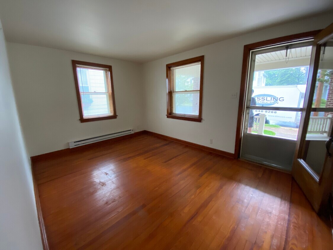 Foto principal - 415 S Lincoln St