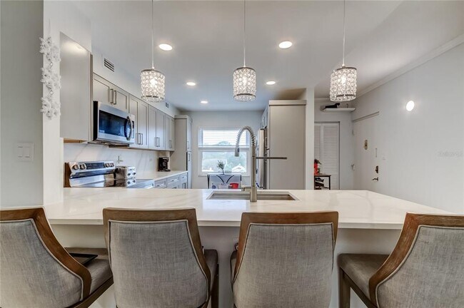 Foto del edificio - 7321 Central Ave