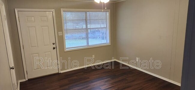Foto del edificio - 429 Forest St