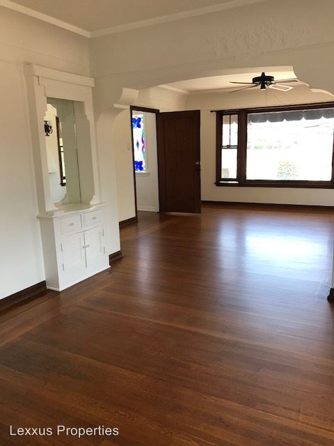 Foto del edificio - 303 Walnut Ave